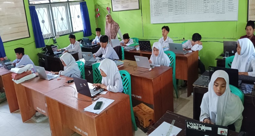 Pelaksanaan ANBK di MTs. Nurul Qur'an Pagutan Berjalan Lancar, Diikuti 23 Siswa Kelas VIII